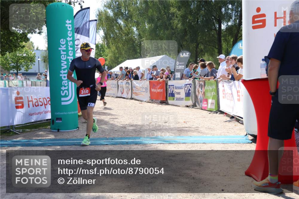 07.09.2025 - 19. Norderstedt Triathlon Zöllner http://msf.ph/oto/8790054 07.09.2025 13:57:01 Ziel 310, 336 meine-sportfotos.de