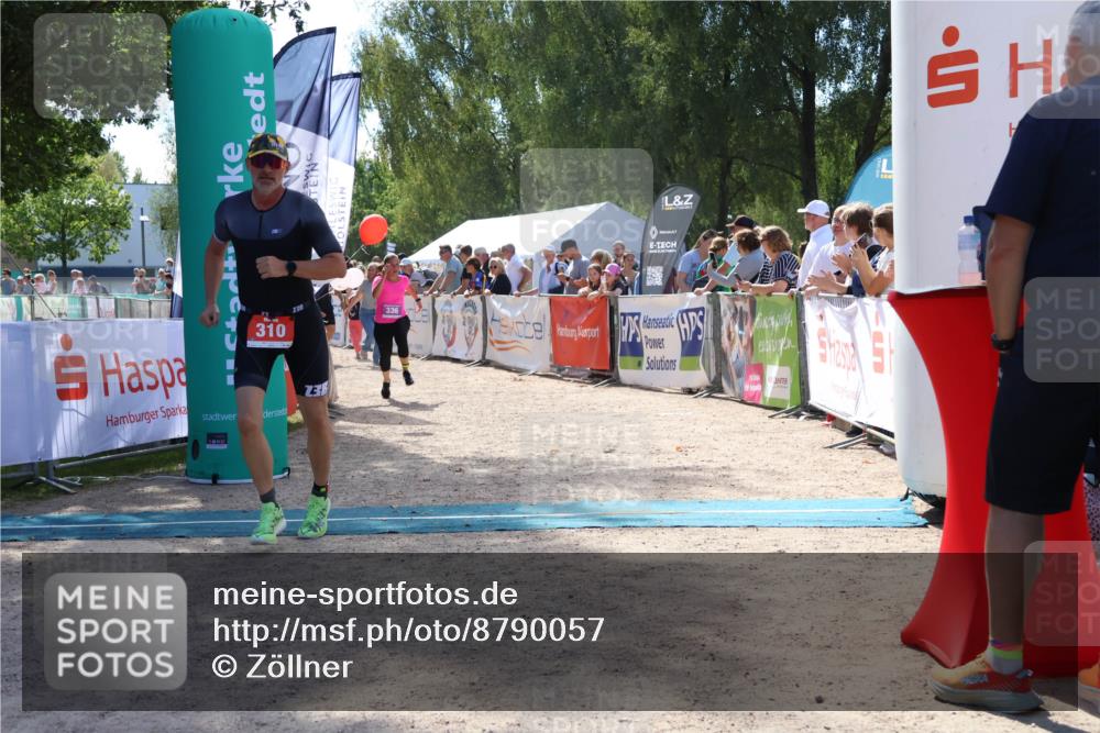 07.09.2025 - 19. Norderstedt Triathlon Zöllner http://msf.ph/oto/8790057 07.09.2025 13:57:01 Ziel 310, 336 meine-sportfotos.de