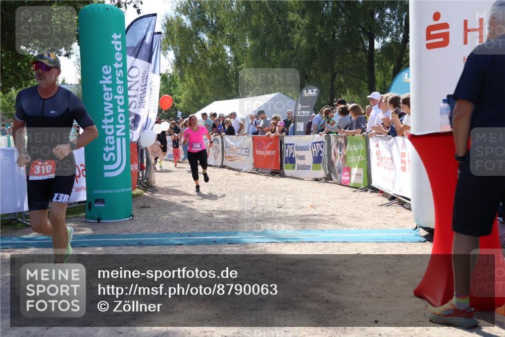 07.09.2025 - 19. Norderstedt Triathlon Zöllner http://msf.ph/oto/8790063 07.09.2025 13:57:02 Ziel 310, 336 meine-sportfotos.de