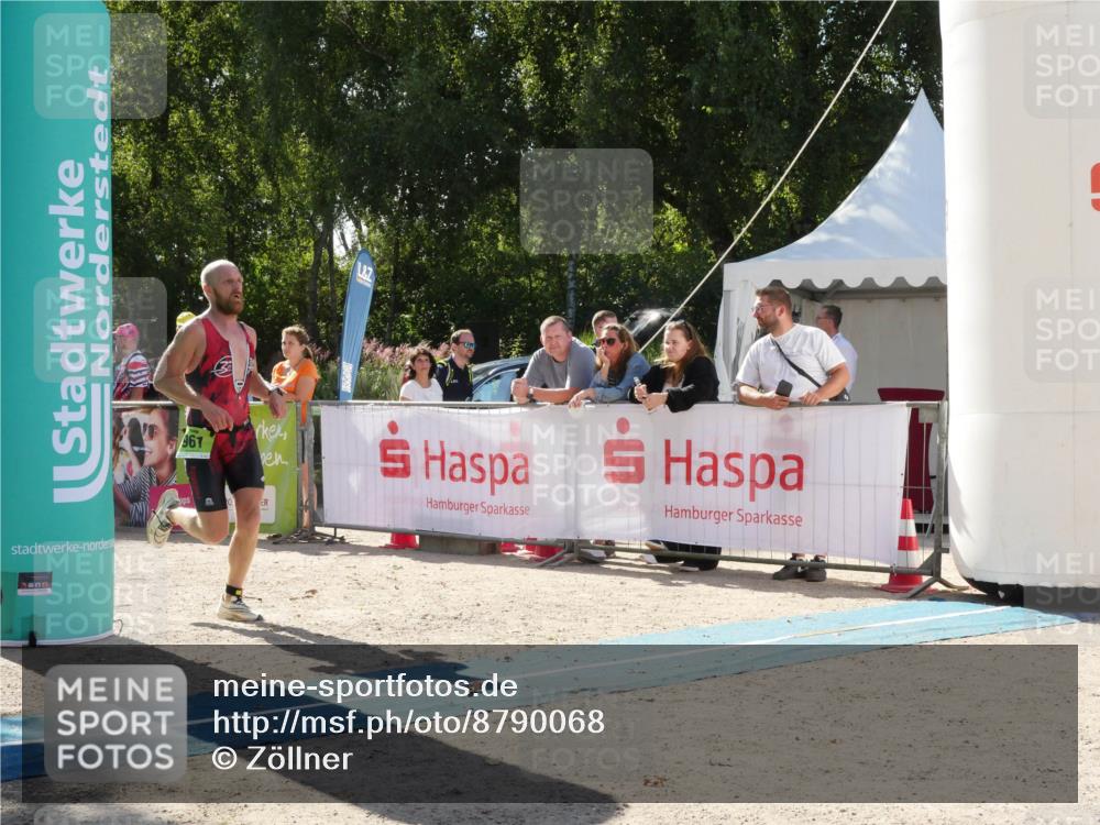 07.09.2025 - 19. Norderstedt Triathlon Zöllner http://msf.ph/oto/8790068 07.09.2025 15:28:19 Ziel 961 meine-sportfotos.de