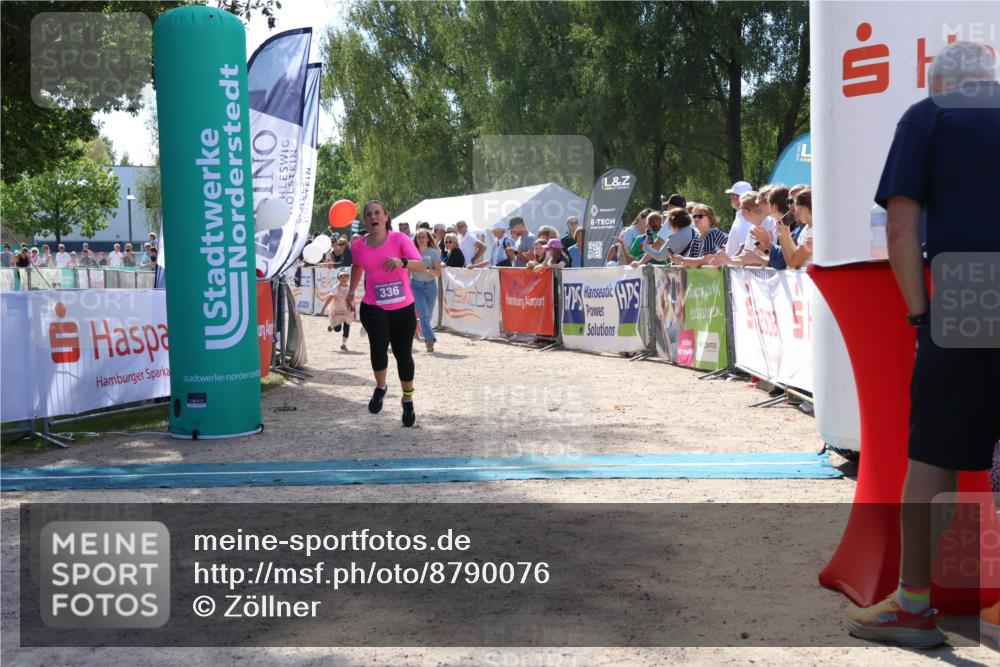 07.09.2025 - 19. Norderstedt Triathlon Zöllner http://msf.ph/oto/8790076 07.09.2025 13:57:03 Ziel 310, 336 meine-sportfotos.de