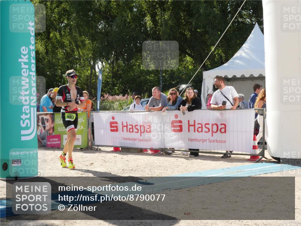 07.09.2025 - 19. Norderstedt Triathlon Zöllner http://msf.ph/oto/8790077 07.09.2025 15:28:31 Ziel 983 meine-sportfotos.de