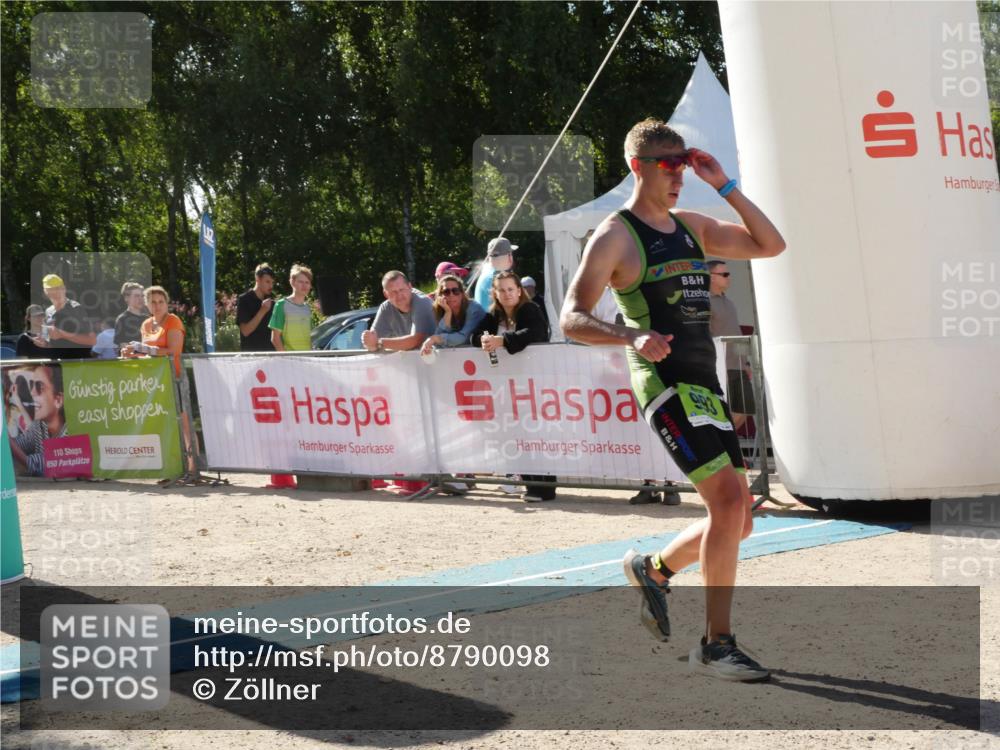 07.09.2025 - 19. Norderstedt Triathlon Zöllner http://msf.ph/oto/8790098 07.09.2025 15:28:39 Ziel 993 meine-sportfotos.de