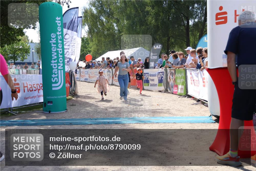 07.09.2025 - 19. Norderstedt Triathlon Zöllner http://msf.ph/oto/8790099 07.09.2025 13:57:05 Ziel 310, 336 meine-sportfotos.de
