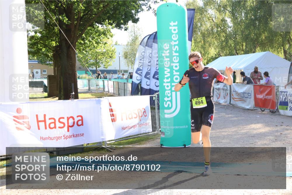 07.09.2025 - 19. Norderstedt Triathlon Zöllner http://msf.ph/oto/8790102 07.09.2025 16:23:49 Ziel 494, 538 meine-sportfotos.de