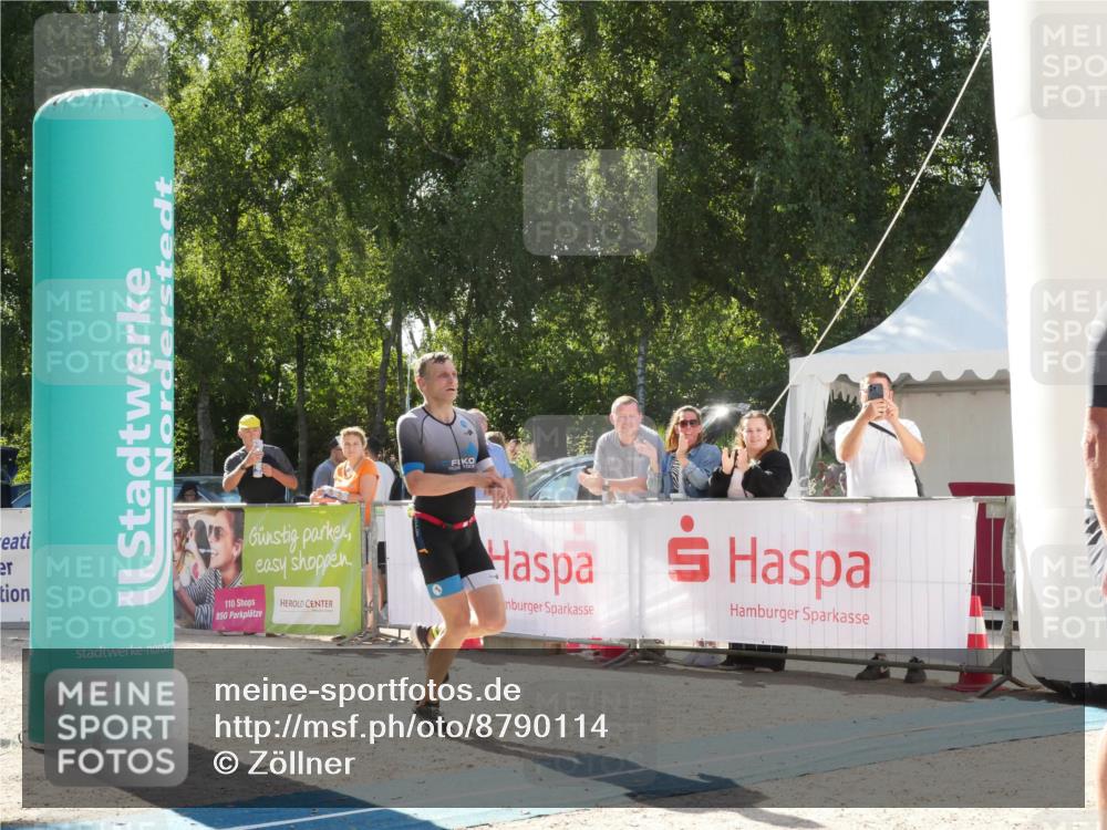 07.09.2025 - 19. Norderstedt Triathlon Zöllner http://msf.ph/oto/8790114 07.09.2025 15:29:28 Ziel 394, 990, 991 meine-sportfotos.de