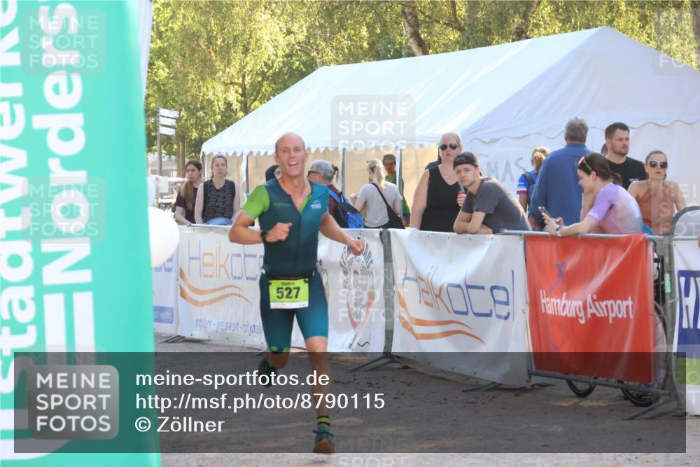 07.09.2025 - 19. Norderstedt Triathlon Zöllner http://msf.ph/oto/8790115 07.09.2025 16:24:04 Ziel 527 meine-sportfotos.de