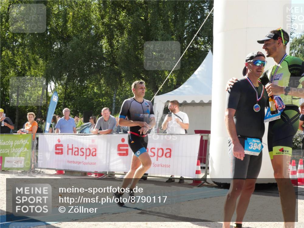 07.09.2025 - 19. Norderstedt Triathlon Zöllner http://msf.ph/oto/8790117 07.09.2025 15:29:28 Ziel 394, 990, 991 meine-sportfotos.de