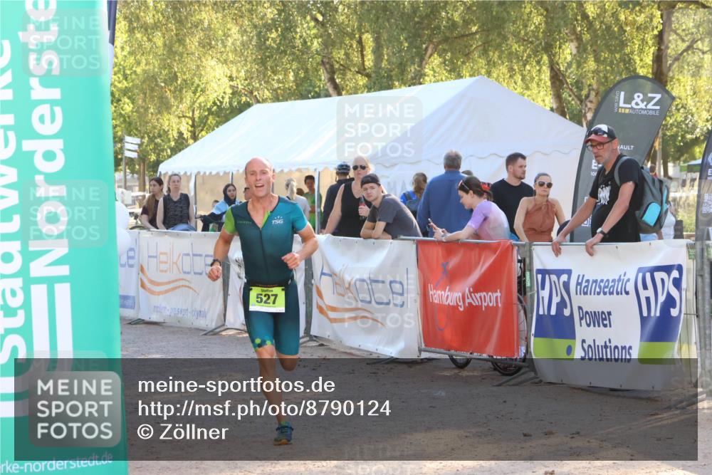 07.09.2025 - 19. Norderstedt Triathlon Zöllner http://msf.ph/oto/8790124 07.09.2025 16:24:05 Ziel 527 meine-sportfotos.de