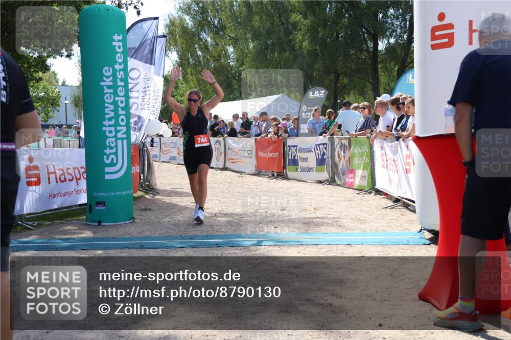 07.09.2025 - 19. Norderstedt Triathlon Zöllner http://msf.ph/oto/8790130 07.09.2025 13:57:18 Ziel 744 meine-sportfotos.de