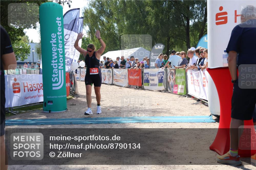 07.09.2025 - 19. Norderstedt Triathlon Zöllner http://msf.ph/oto/8790134 07.09.2025 13:57:19 Ziel 744 meine-sportfotos.de