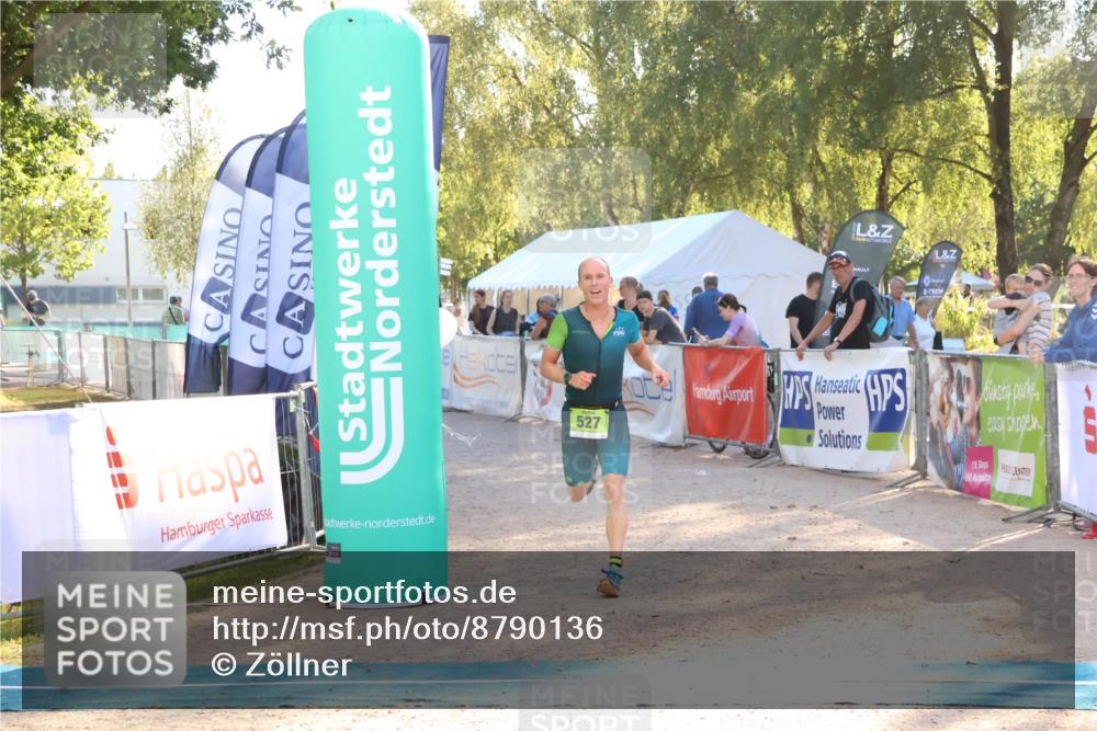 07.09.2025 - 19. Norderstedt Triathlon Zöllner http://msf.ph/oto/8790136 07.09.2025 16:24:06 Ziel 527 meine-sportfotos.de