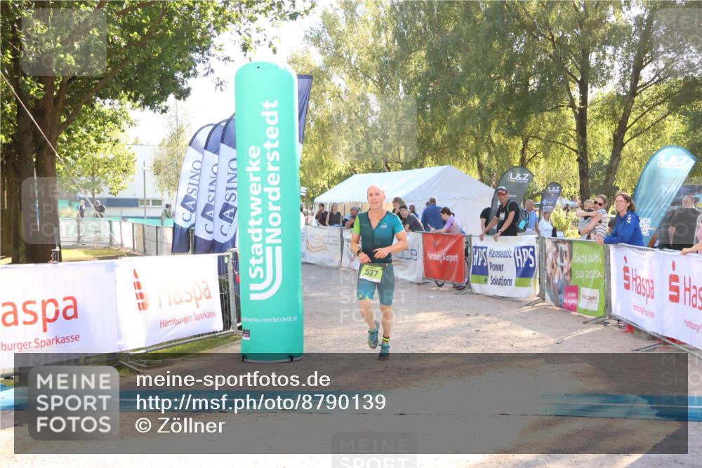 07.09.2025 - 19. Norderstedt Triathlon Zöllner http://msf.ph/oto/8790139 07.09.2025 16:24:06 Ziel 527 meine-sportfotos.de