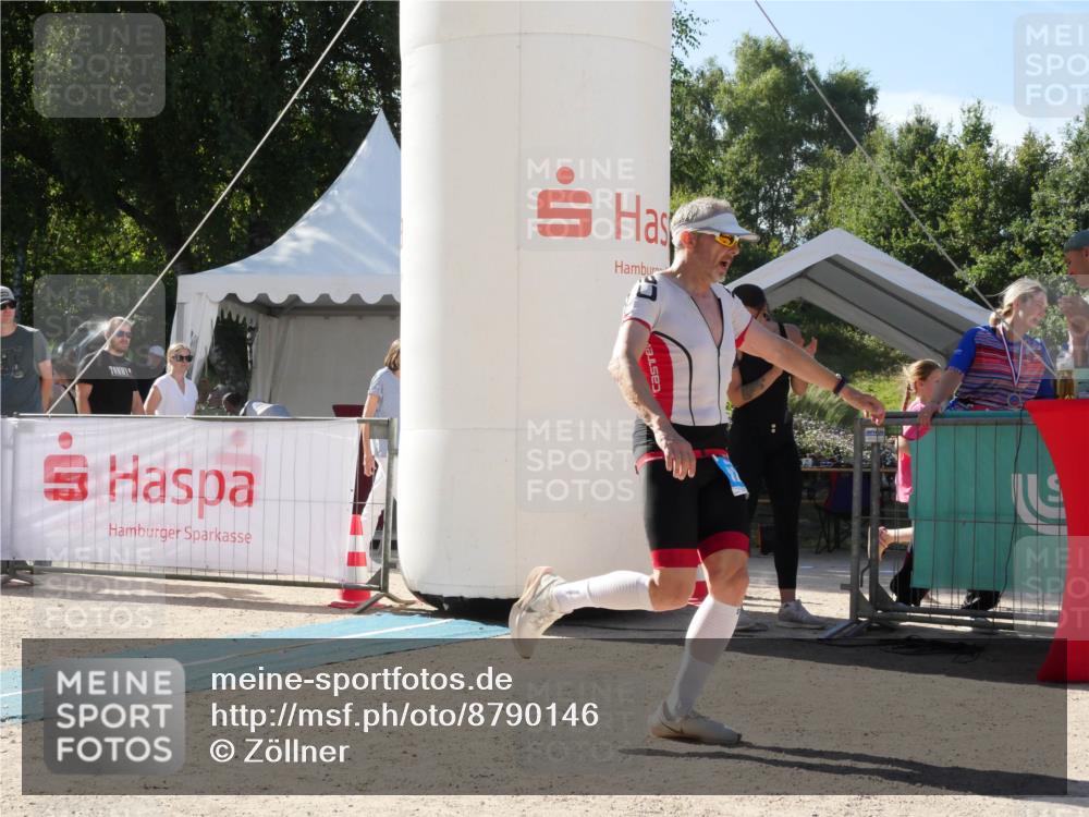 07.09.2025 - 19. Norderstedt Triathlon Zöllner http://msf.ph/oto/8790146 07.09.2025 15:30:39 Ziel 422 meine-sportfotos.de