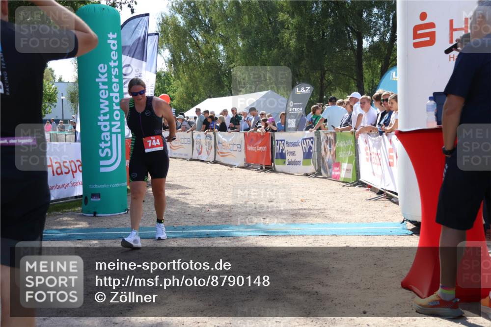 07.09.2025 - 19. Norderstedt Triathlon Zöllner http://msf.ph/oto/8790148 07.09.2025 13:57:20 Ziel 744 meine-sportfotos.de