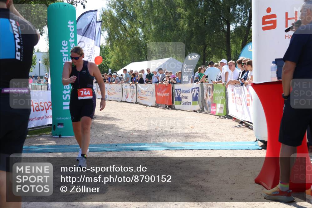 07.09.2025 - 19. Norderstedt Triathlon Zöllner http://msf.ph/oto/8790152 07.09.2025 13:57:20 Ziel 744 meine-sportfotos.de