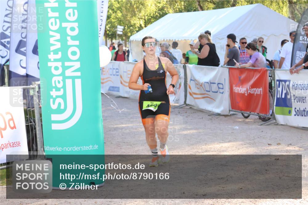 07.09.2025 - 19. Norderstedt Triathlon Zöllner http://msf.ph/oto/8790166 07.09.2025 16:24:40 Ziel 460 meine-sportfotos.de