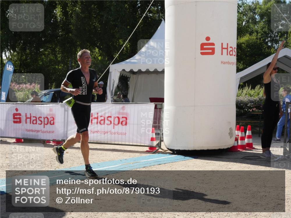 07.09.2025 - 19. Norderstedt Triathlon Zöllner http://msf.ph/oto/8790193 07.09.2025 15:32:39 Ziel 989 meine-sportfotos.de