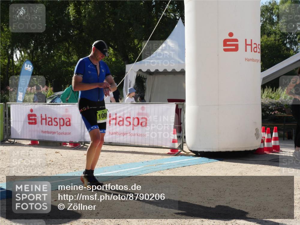 07.09.2025 - 19. Norderstedt Triathlon Zöllner http://msf.ph/oto/8790206 07.09.2025 15:32:55 Ziel 1009 meine-sportfotos.de
