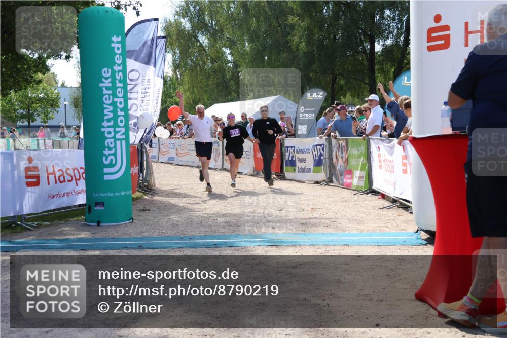 07.09.2025 - 19. Norderstedt Triathlon Zöllner http://msf.ph/oto/8790219 07.09.2025 13:58:24 Ziel 298, 312 meine-sportfotos.de