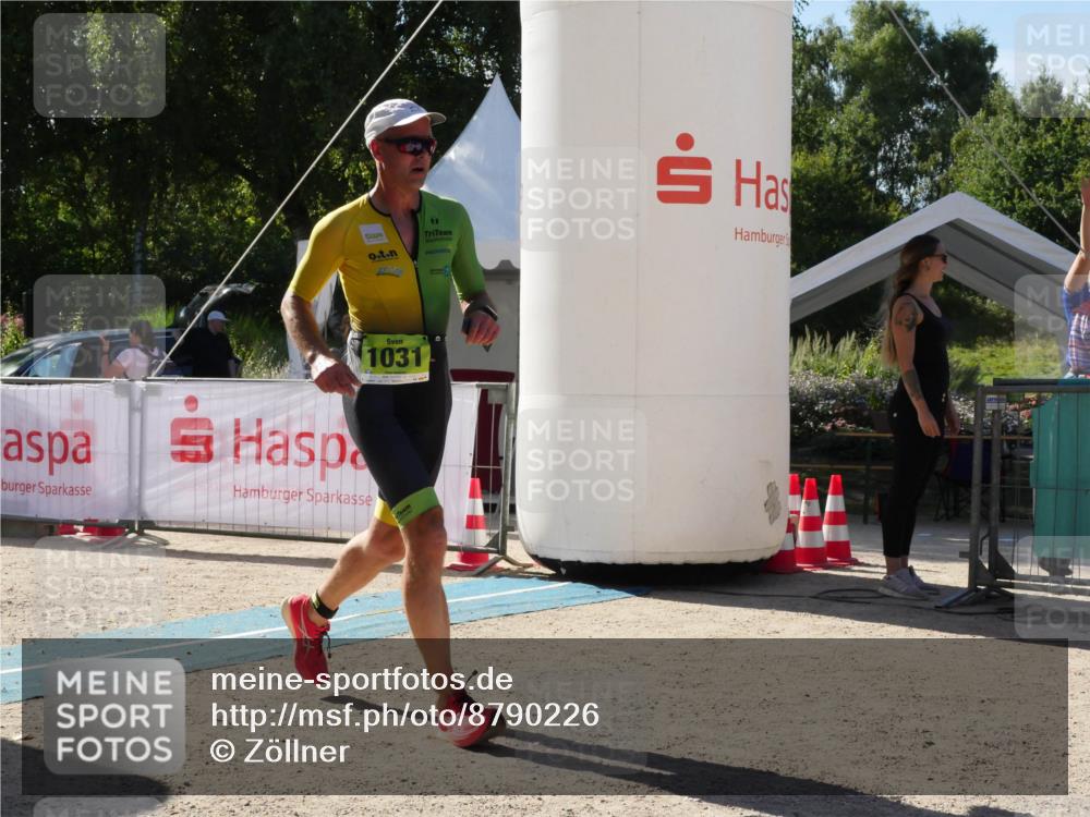 07.09.2025 - 19. Norderstedt Triathlon Zöllner http://msf.ph/oto/8790226 07.09.2025 15:33:18 Ziel 1031 meine-sportfotos.de