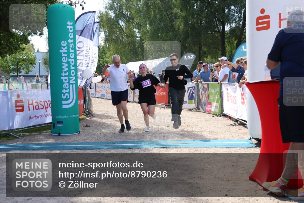 07.09.2025 - 19. Norderstedt Triathlon Zöllner http://msf.ph/oto/8790236 07.09.2025 13:58:25 Ziel 298, 312 meine-sportfotos.de