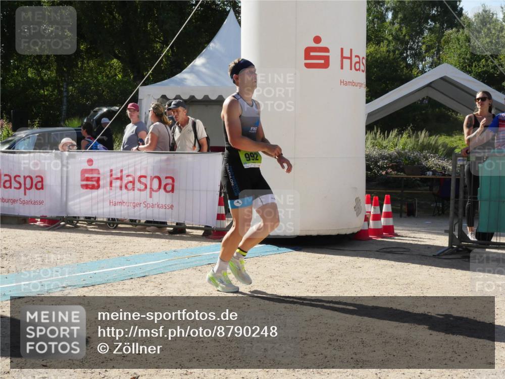 07.09.2025 - 19. Norderstedt Triathlon Zöllner http://msf.ph/oto/8790248 07.09.2025 15:34:00 Ziel 992 meine-sportfotos.de