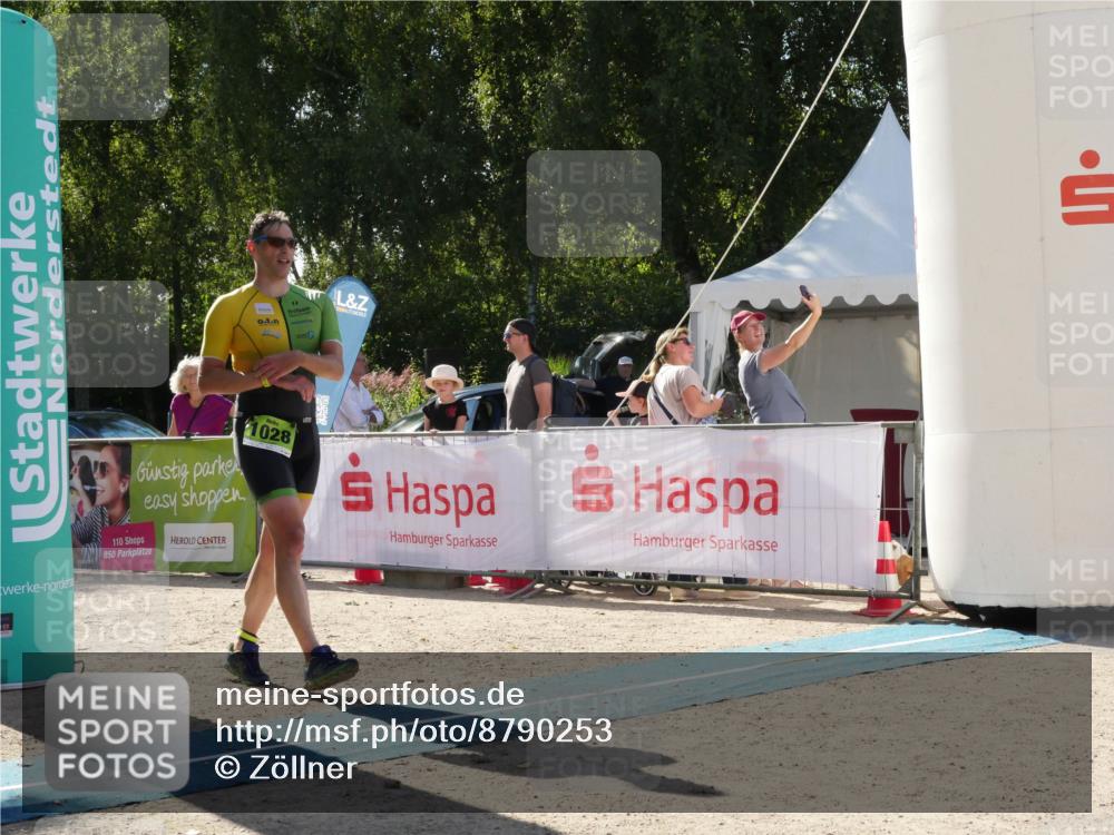 07.09.2025 - 19. Norderstedt Triathlon Zöllner http://msf.ph/oto/8790253 07.09.2025 15:34:49 Ziel 1028 meine-sportfotos.de