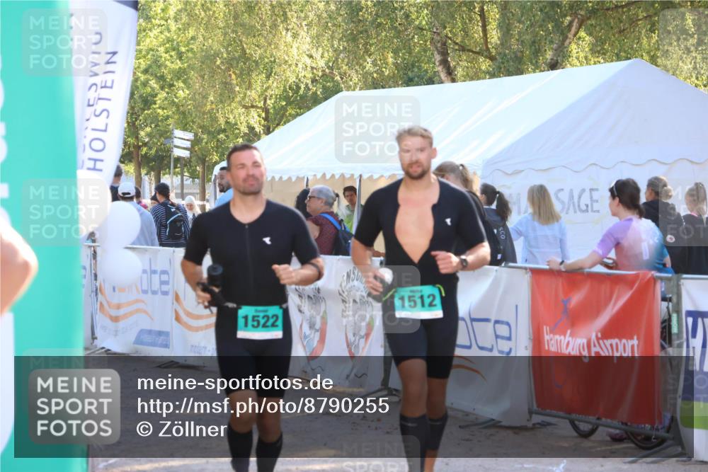 07.09.2025 - 19. Norderstedt Triathlon Zöllner http://msf.ph/oto/8790255 07.09.2025 16:25:03 Ziel 550, 1508, 1512, 1522 meine-sportfotos.de