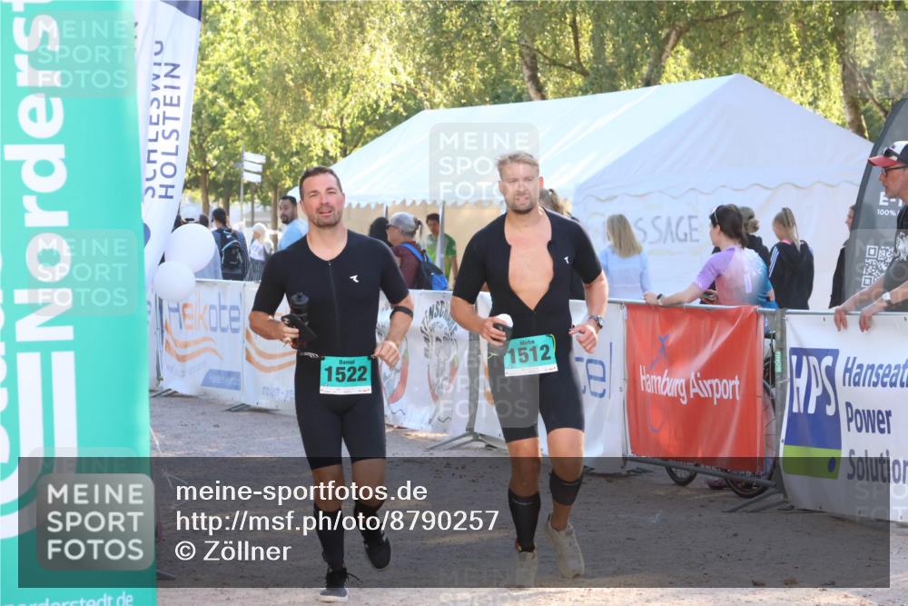 07.09.2025 - 19. Norderstedt Triathlon Zöllner http://msf.ph/oto/8790257 07.09.2025 16:25:03 Ziel 550, 1508, 1512, 1522 meine-sportfotos.de
