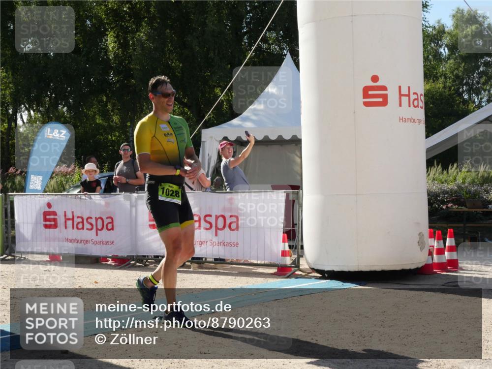 07.09.2025 - 19. Norderstedt Triathlon Zöllner http://msf.ph/oto/8790263 07.09.2025 15:34:50 Ziel 1028 meine-sportfotos.de