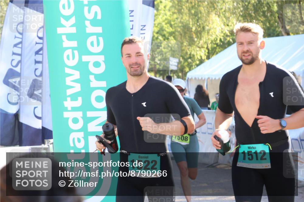 07.09.2025 - 19. Norderstedt Triathlon Zöllner http://msf.ph/oto/8790266 07.09.2025 16:25:05 Ziel 550, 1508, 1512, 1522 meine-sportfotos.de
