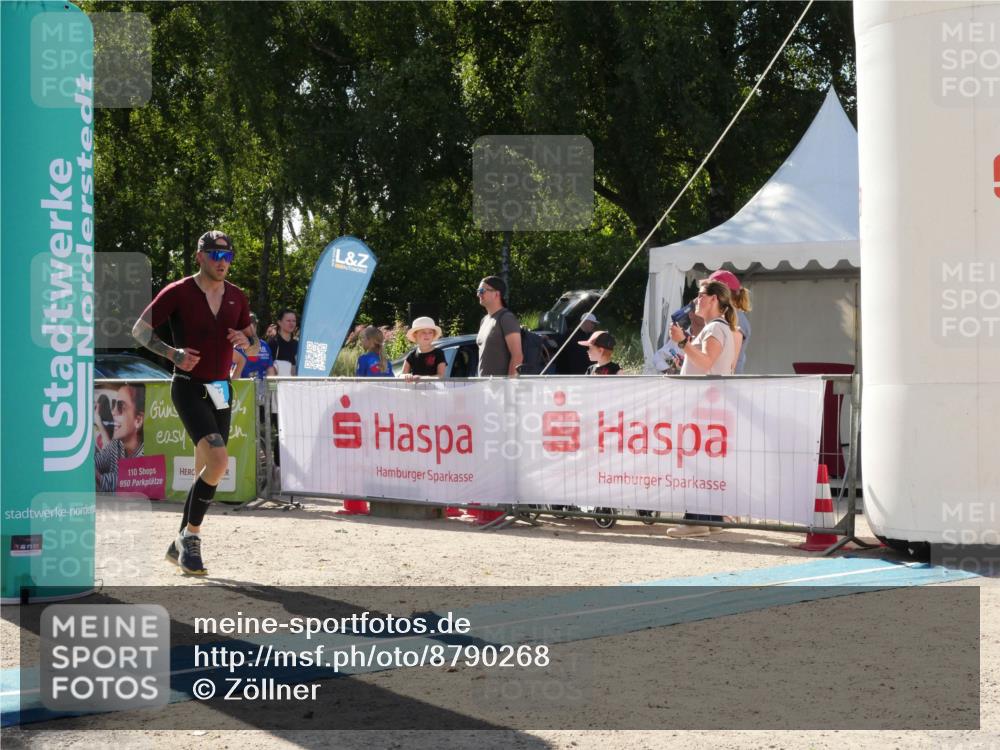 07.09.2025 - 19. Norderstedt Triathlon Zöllner http://msf.ph/oto/8790268 07.09.2025 15:35:03 Ziel 393 meine-sportfotos.de