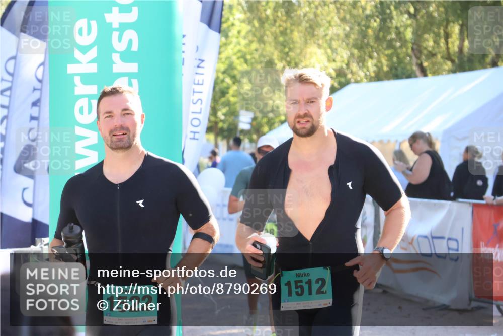 07.09.2025 - 19. Norderstedt Triathlon Zöllner http://msf.ph/oto/8790269 07.09.2025 16:25:05 Ziel 550, 1508, 1512, 1522 meine-sportfotos.de