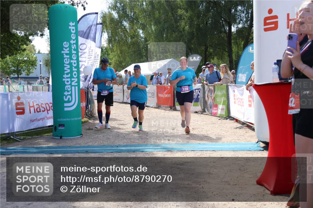 07.09.2025 - 19. Norderstedt Triathlon Zöllner http://msf.ph/oto/8790270 07.09.2025 13:58:48 Ziel 328 meine-sportfotos.de