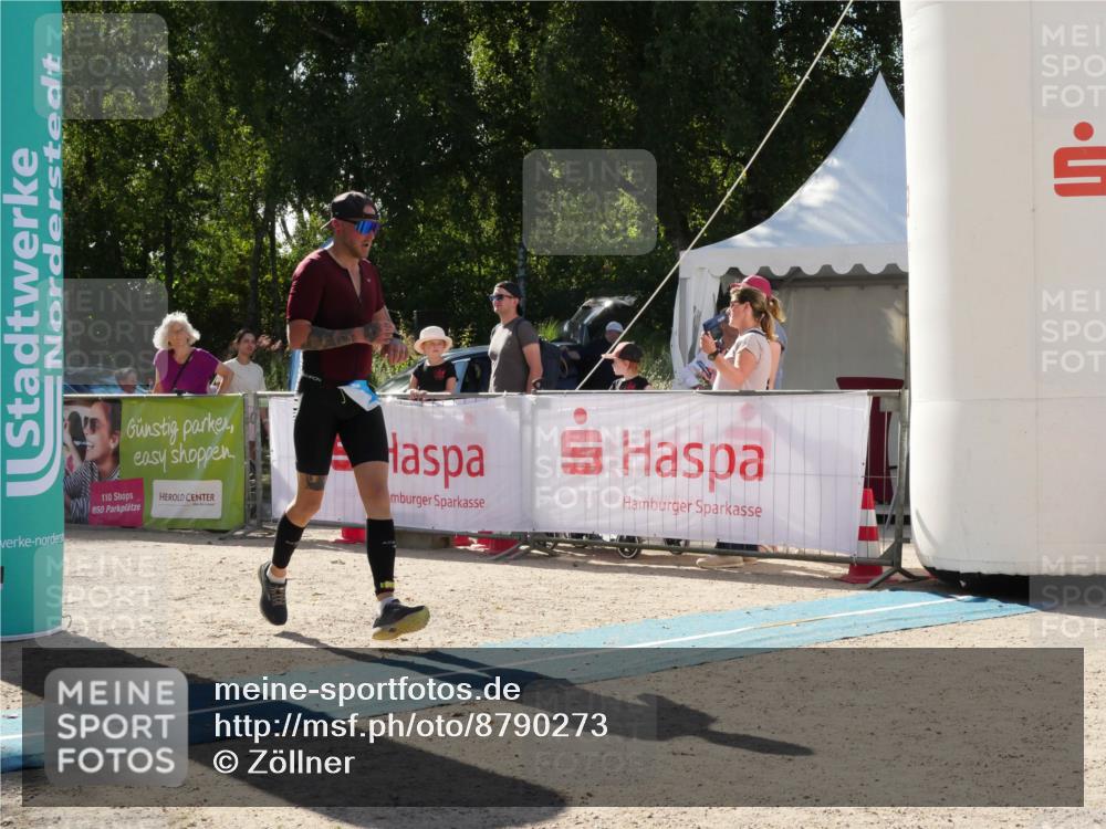 07.09.2025 - 19. Norderstedt Triathlon Zöllner http://msf.ph/oto/8790273 07.09.2025 15:35:04 Ziel 393 meine-sportfotos.de