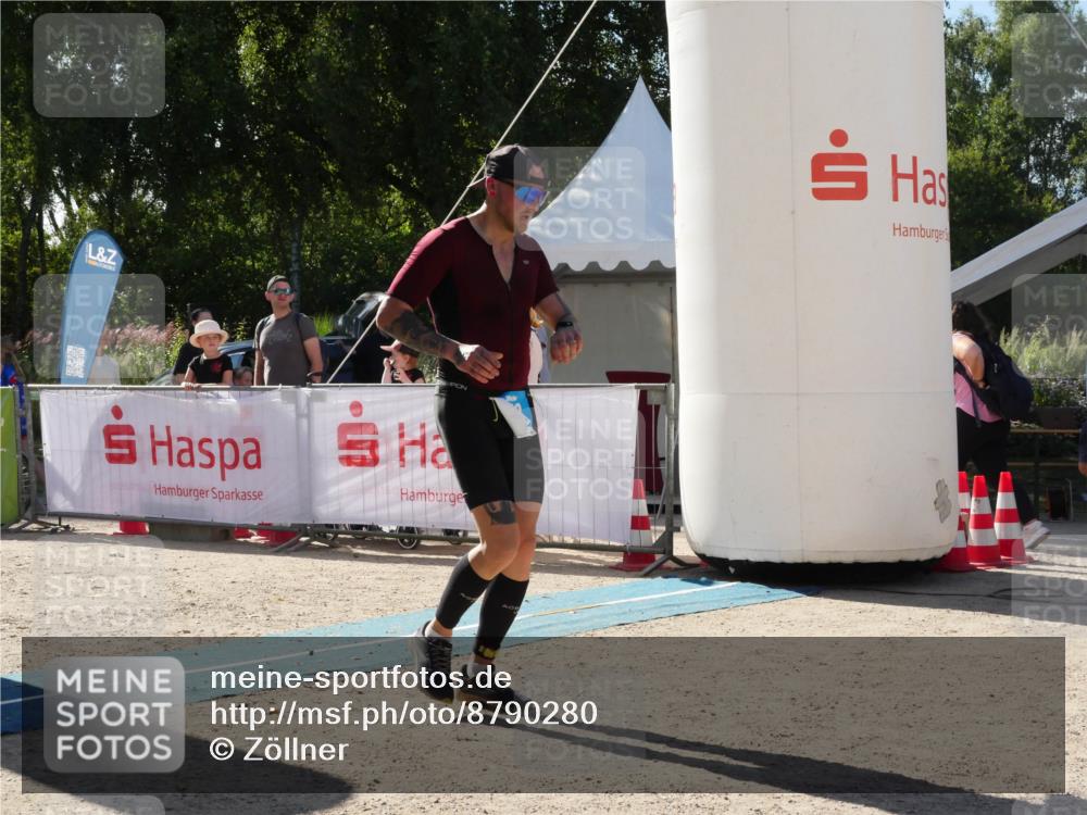 07.09.2025 - 19. Norderstedt Triathlon Zöllner http://msf.ph/oto/8790280 07.09.2025 15:35:05 Ziel 393 meine-sportfotos.de
