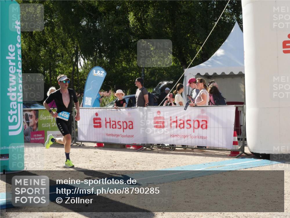 07.09.2025 - 19. Norderstedt Triathlon Zöllner http://msf.ph/oto/8790285 07.09.2025 15:35:10 Ziel 393, 1406 meine-sportfotos.de