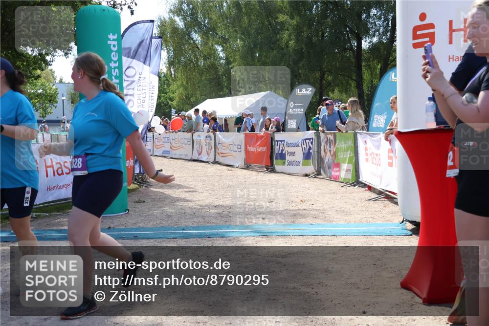 07.09.2025 - 19. Norderstedt Triathlon Zöllner http://msf.ph/oto/8790295 07.09.2025 13:58:50 Ziel 328 meine-sportfotos.de