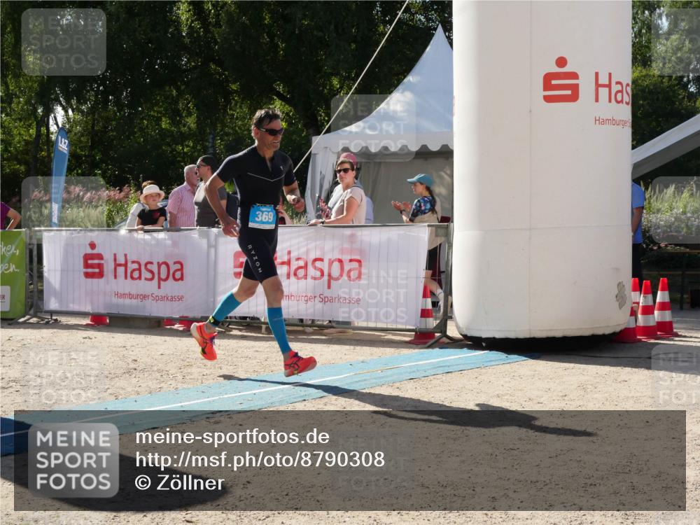 07.09.2025 - 19. Norderstedt Triathlon Zöllner http://msf.ph/oto/8790308 07.09.2025 15:35:58 Ziel 369, 872 meine-sportfotos.de