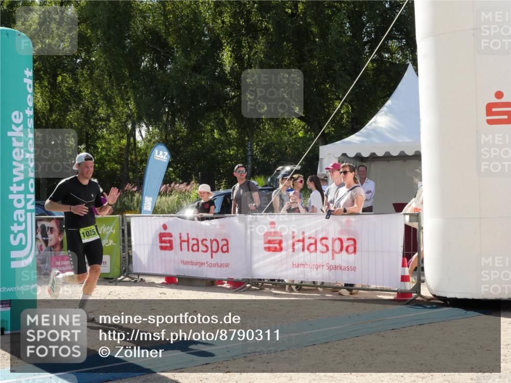 07.09.2025 - 19. Norderstedt Triathlon Zöllner http://msf.ph/oto/8790311 07.09.2025 15:36:56 Ziel 1025 meine-sportfotos.de