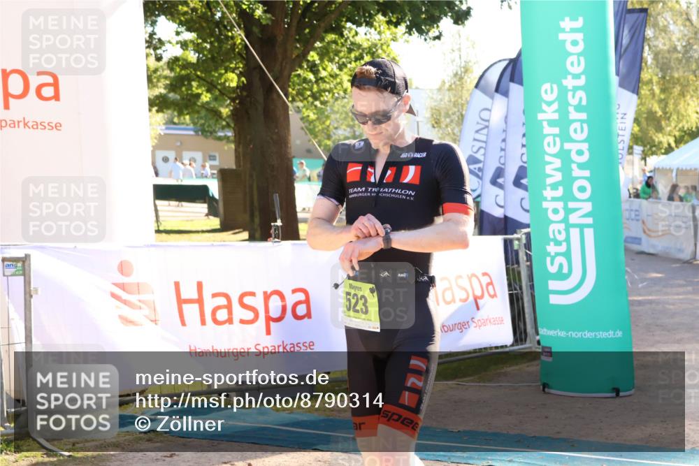 07.09.2025 - 19. Norderstedt Triathlon Zöllner http://msf.ph/oto/8790314 07.09.2025 16:25:48 Ziel 523 meine-sportfotos.de