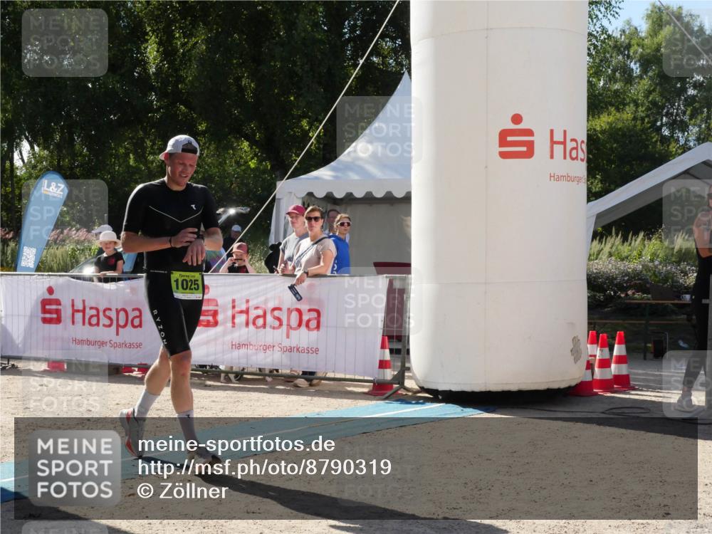 07.09.2025 - 19. Norderstedt Triathlon Zöllner http://msf.ph/oto/8790319 07.09.2025 15:36:57 Ziel 1025 meine-sportfotos.de