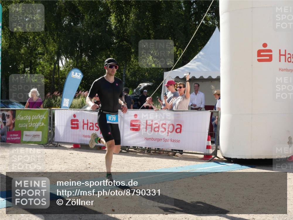 07.09.2025 - 19. Norderstedt Triathlon Zöllner http://msf.ph/oto/8790331 07.09.2025 15:39:19 Ziel 879 meine-sportfotos.de