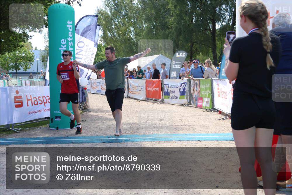 07.09.2025 - 19. Norderstedt Triathlon Zöllner http://msf.ph/oto/8790339 07.09.2025 13:59:20 Ziel 325 meine-sportfotos.de