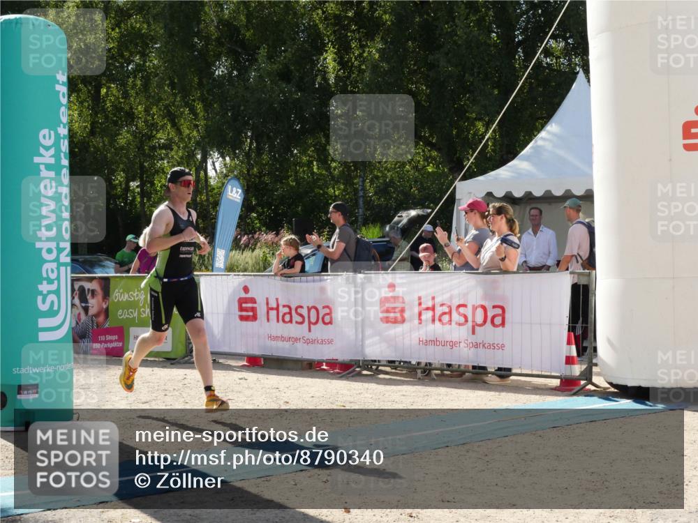07.09.2025 - 19. Norderstedt Triathlon Zöllner http://msf.ph/oto/8790340 07.09.2025 15:39:36 Ziel 995 meine-sportfotos.de