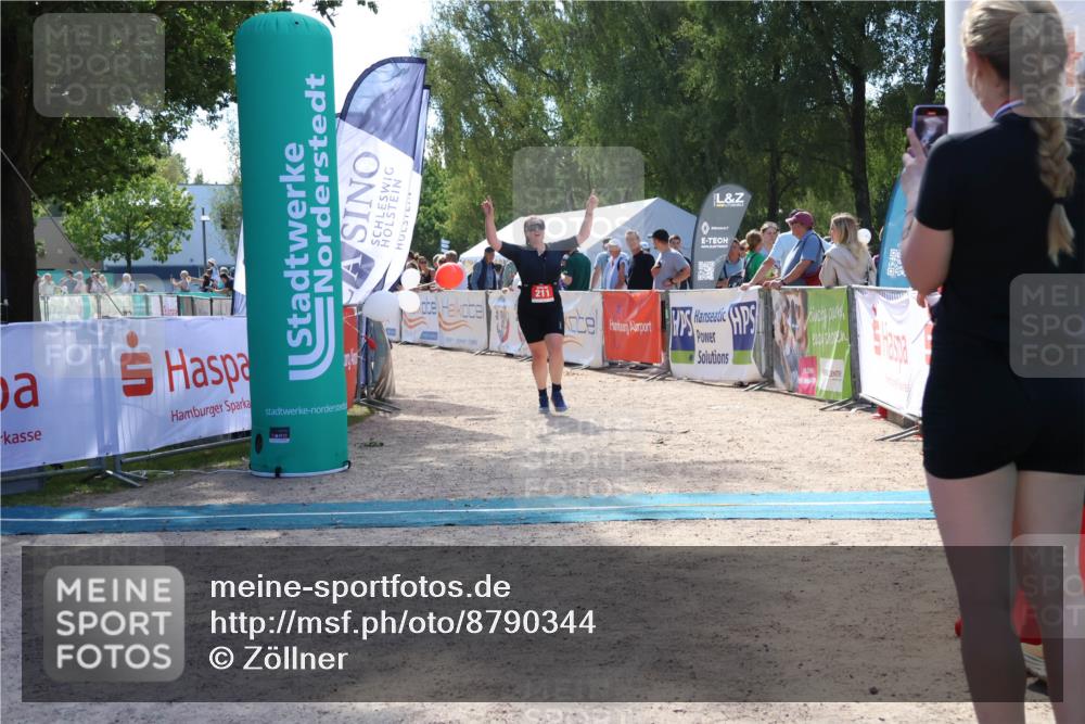 07.09.2025 - 19. Norderstedt Triathlon Zöllner http://msf.ph/oto/8790344 07.09.2025 13:59:35 Ziel 211 meine-sportfotos.de