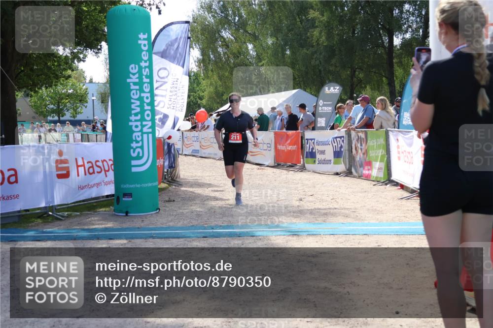 07.09.2025 - 19. Norderstedt Triathlon Zöllner http://msf.ph/oto/8790350 07.09.2025 13:59:36 Ziel 211 meine-sportfotos.de