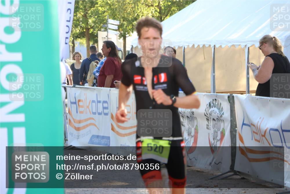 07.09.2025 - 19. Norderstedt Triathlon Zöllner http://msf.ph/oto/8790356 07.09.2025 16:26:22 Ziel 520 meine-sportfotos.de