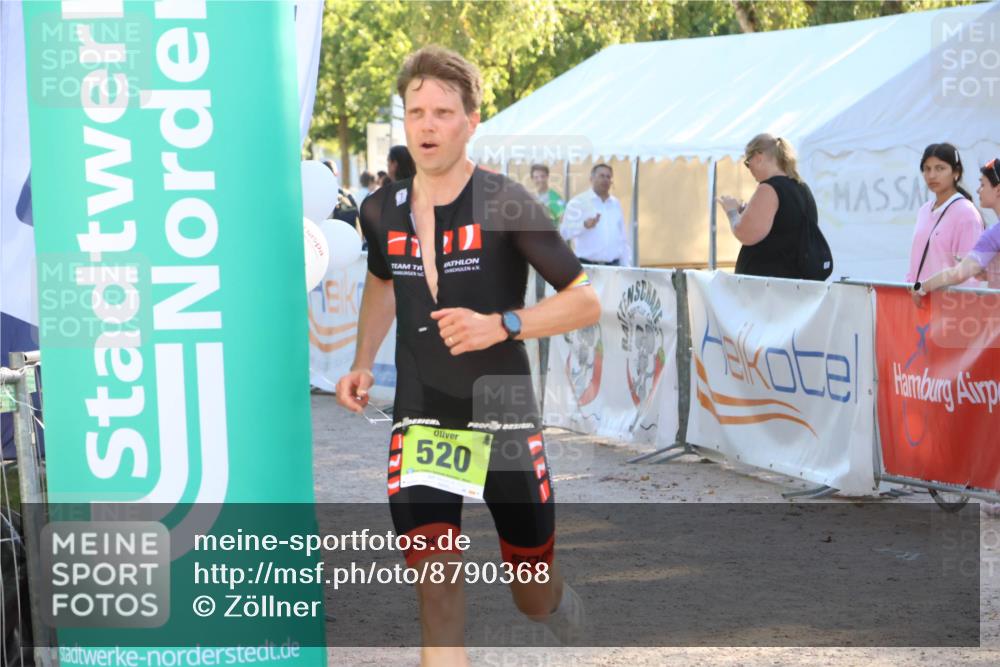 07.09.2025 - 19. Norderstedt Triathlon Zöllner http://msf.ph/oto/8790368 07.09.2025 16:26:23 Ziel 520 meine-sportfotos.de